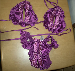 gb131.jpg 300×281 25K